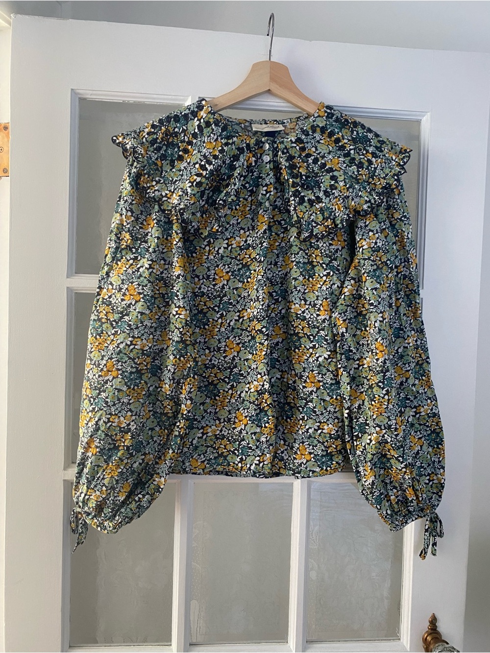 Universal Thread Floral Blouse